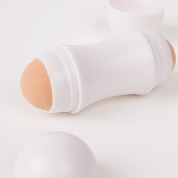 Volcanic Stone Matte-Finish Oil-Absorbing Face Roller